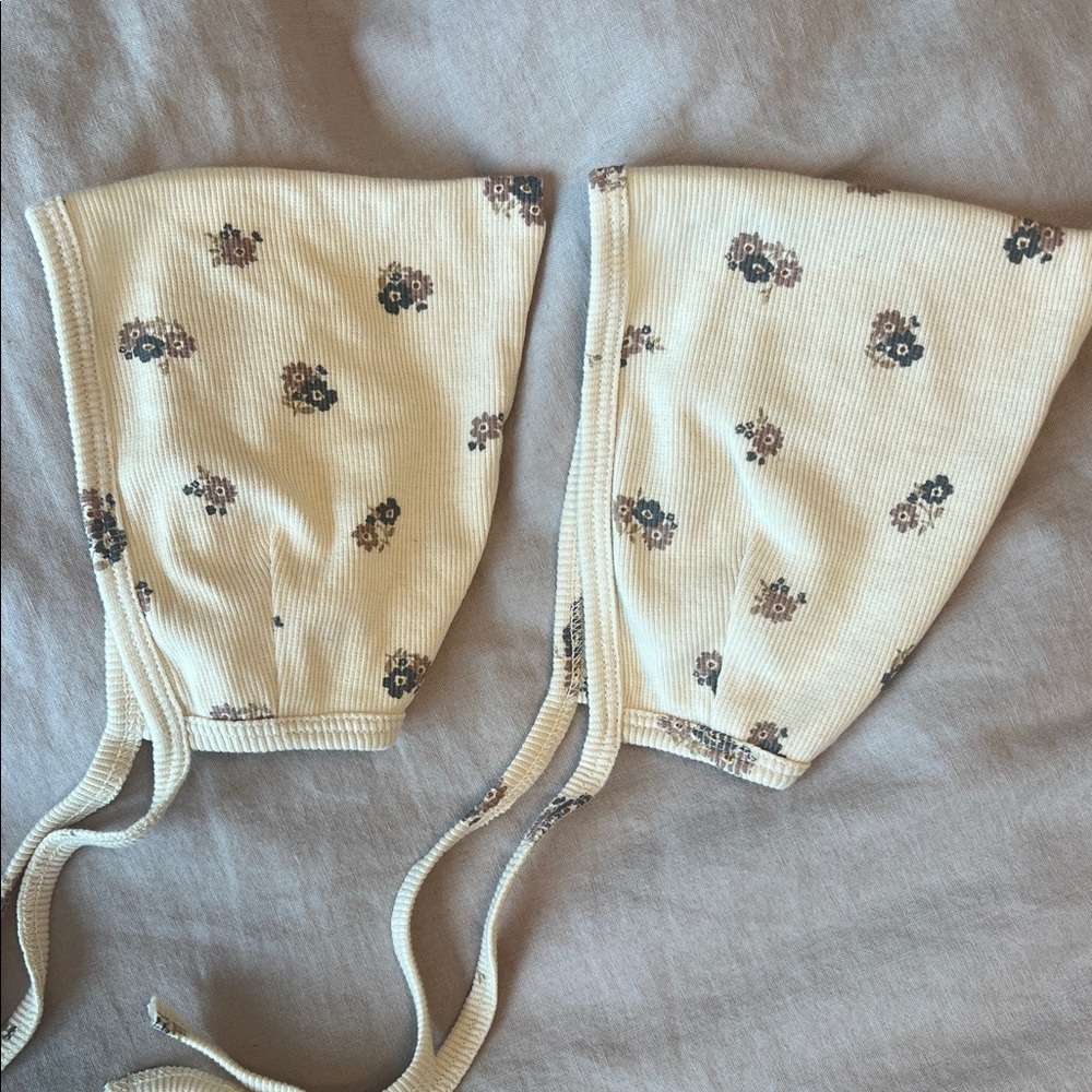 Quincy Mae Floral Cream Kids Bonnets